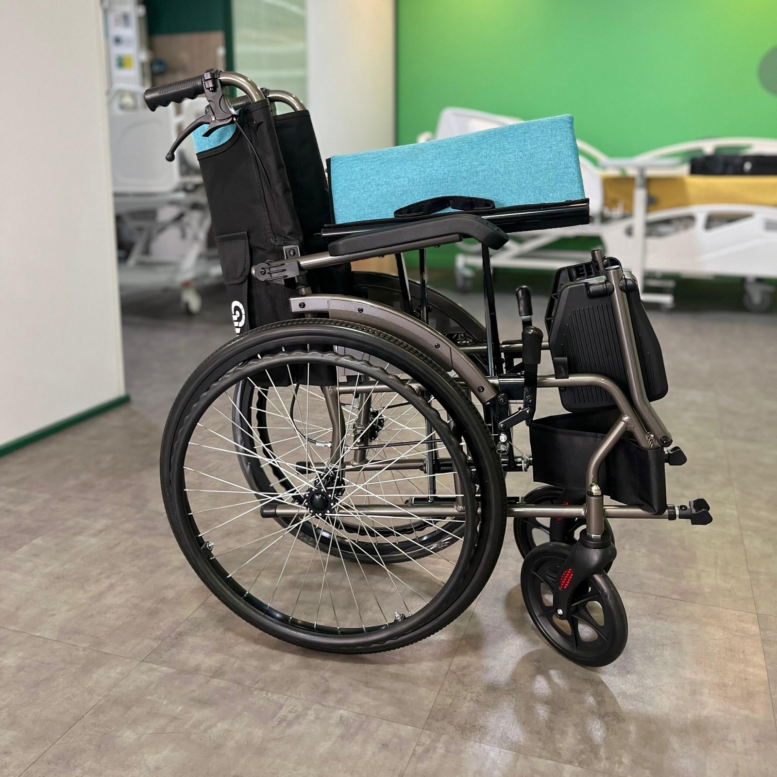 Silla de Ruedas Estándar 4000 - Image 4