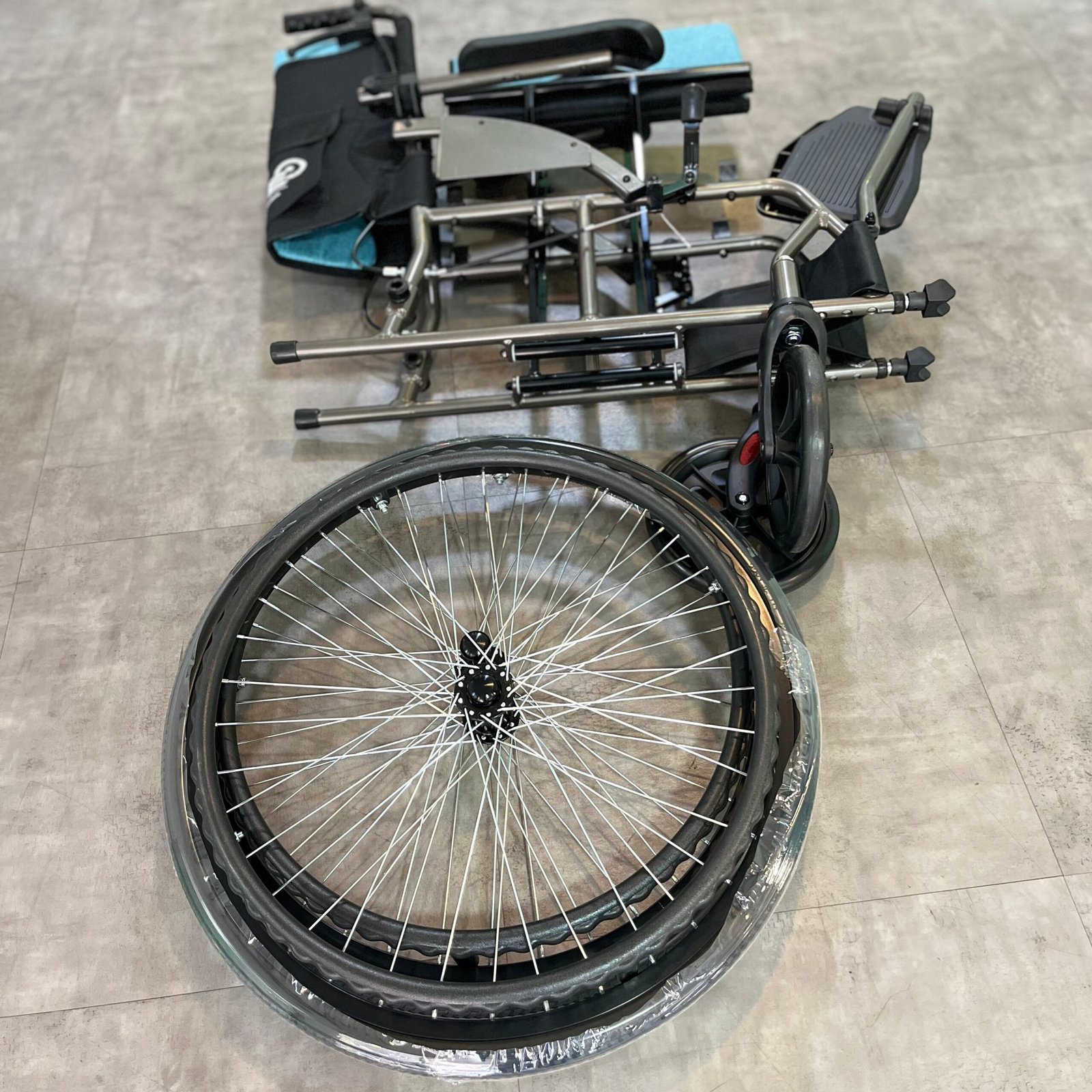 Silla de Ruedas Estándar 4000 - Image 5